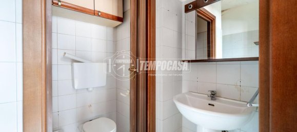 4-salle Appartement à Montecchio Emilia, Italy No. 129332 8