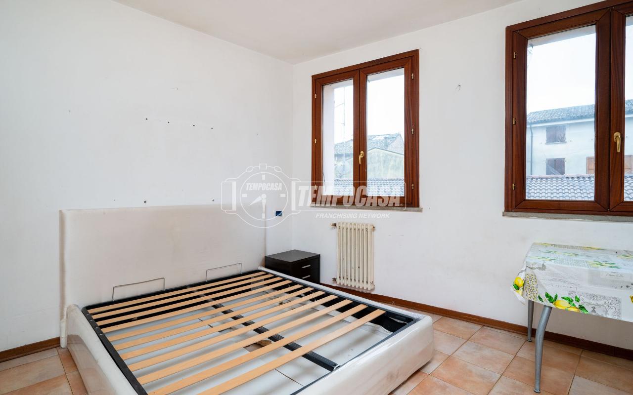 4-salle Appartement à Montecchio Emilia, Italy No. 129332