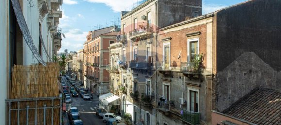 5 rooms Apartment in Catania, Italy No. 163234 6
