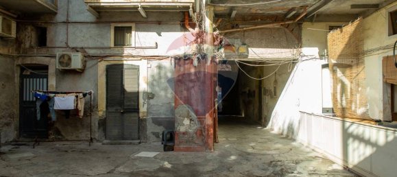 5 rooms Apartment in Catania, Italy No. 163234 23