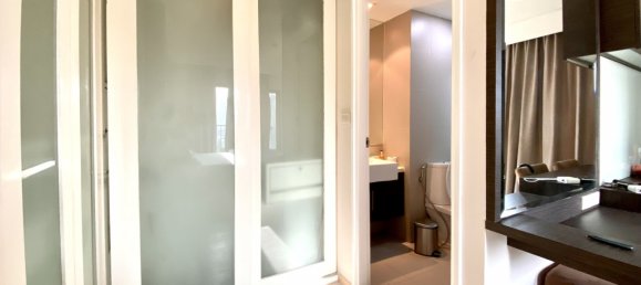 Кондоминиум  в Клонг Тоэй, Таиланд № 64075 6