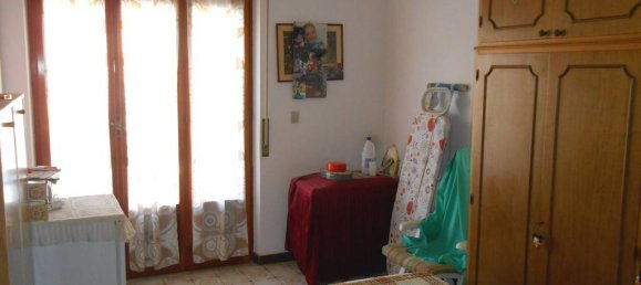 4 bedrooms Apartment in Reggio Calabria, Italy No. 219921 10