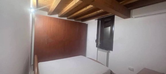 2-salle Appartement à Chignolo Po, Italy No. 80955 14
