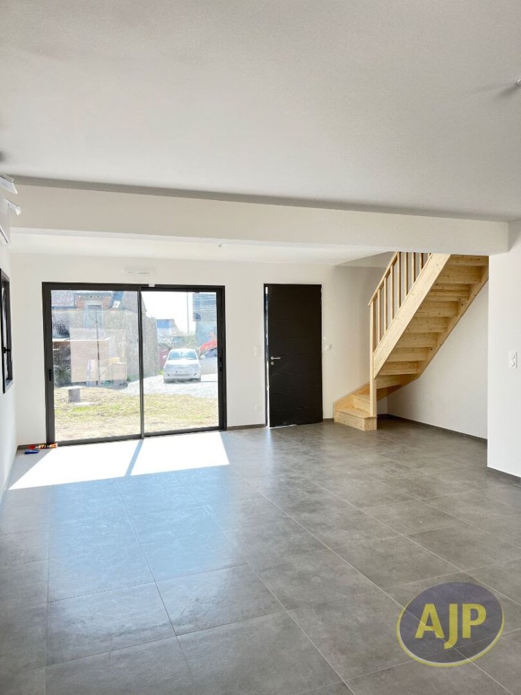 Дом с 3 спальнями в Савнэ, Франция № 111065