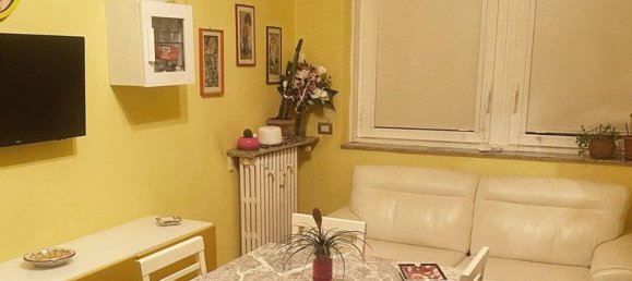 2-salle Appartement à Parma, Italy No. 227705 13