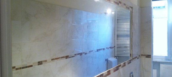 2-salle Appartement à Parma, Italy No. 227705 11