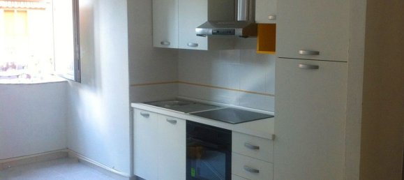 2-salle Appartement à Parma, Italy No. 227705 5