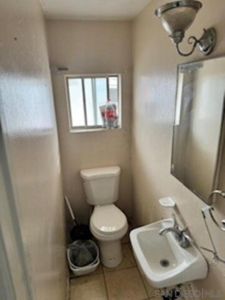 5 bedrooms House in Imperial Beach, USA No. 404849