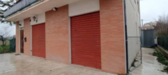 Квартира с 4 комнатами в Сант Эльпидио а Маре, Италия № 290393 3