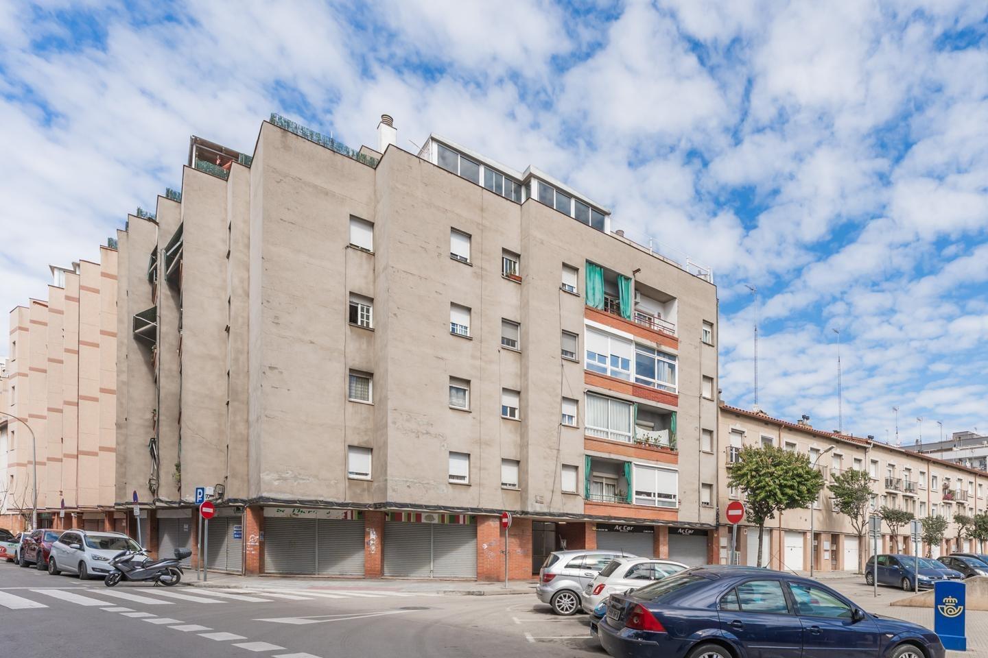 3 bedrooms Apartment in Mollet Del Valles, Spain No. 165416