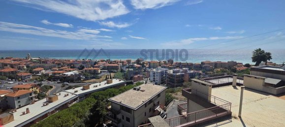 4 bedrooms Apartment in Riva Ligure, Italy No. 330190 3