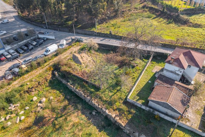  قطعة أرض في Pacos de Ferreira, Portugal 739متر مربع رقم 271416