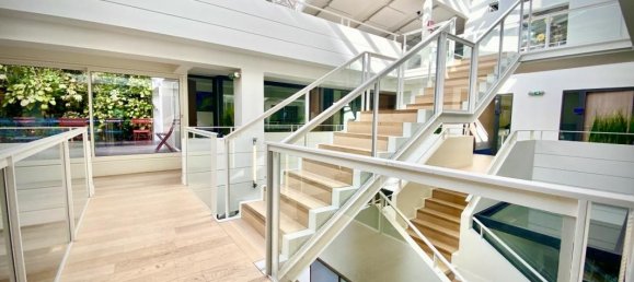 1211m² Office in Paris, France No. 183331 11