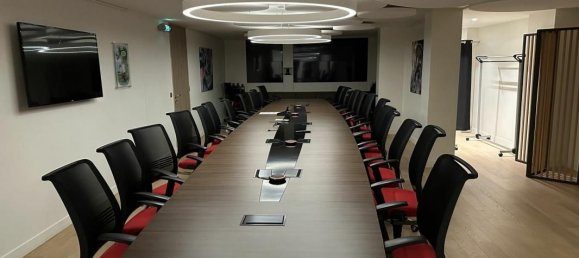 1211m² Office in Paris, France No. 183331 9