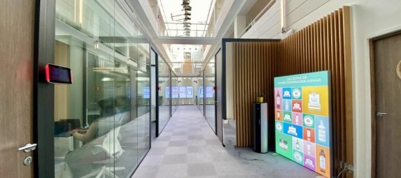 1211m² Office in Paris, France No. 183331 10