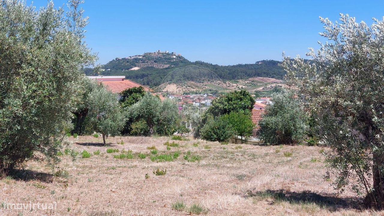 Terreno en Ourem, Portugal 2033 m² No. 92340