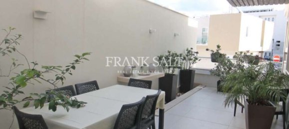 Villa de 3 dormitorios en Swieqi, Malta No. 6856 15