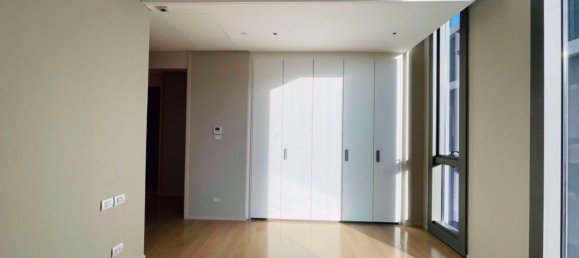 2 bedrooms Condo in Pathum Wan, Thailand No. 4657 2