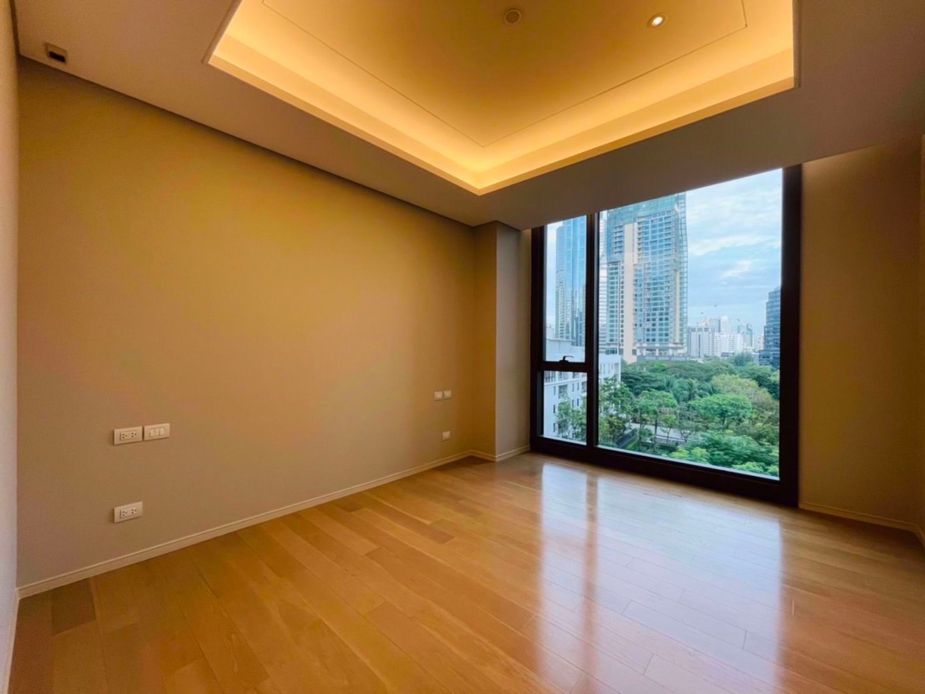 2 bedrooms Condo in Pathum Wan, Thailand No. 4657