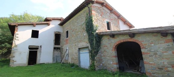 12 rooms House in Terranuova Bracciolini, Italy No. 234995 27