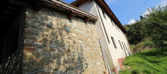 12 rooms House in Terranuova Bracciolini, Italy No. 234995 17