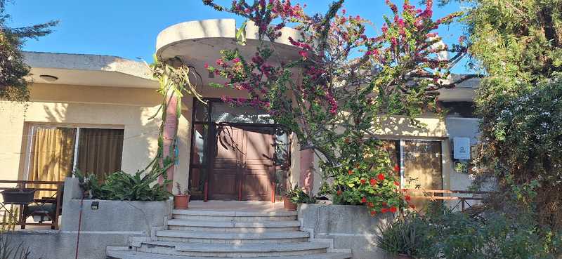 3 bedrooms Property in Kolossi, Cyprus No. 106970