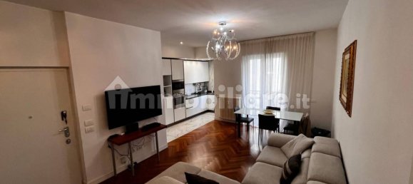 Apartamento de 2 dormitorios en Milan, Italy No. 354228 2