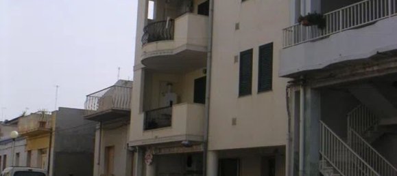 300m² Commercial property in Vittoria, Italy No. 42206 2