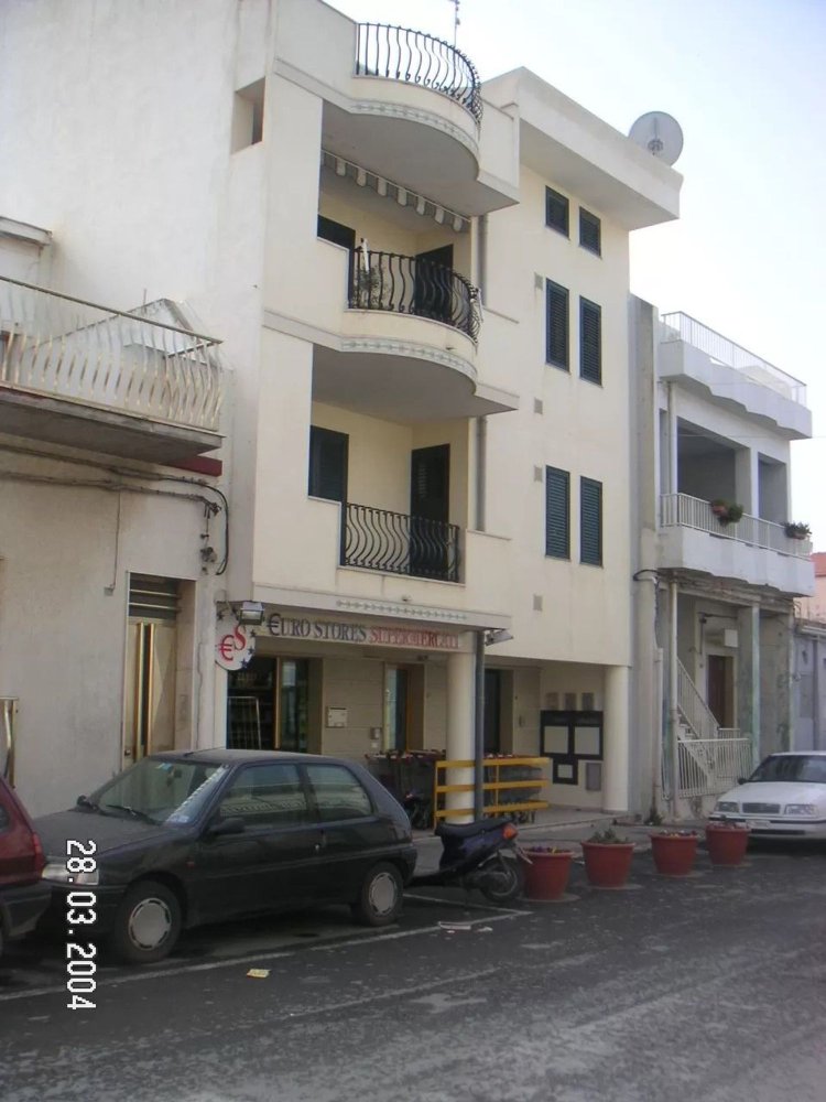 300m² Commercial property in Vittoria, Italy No. 42206