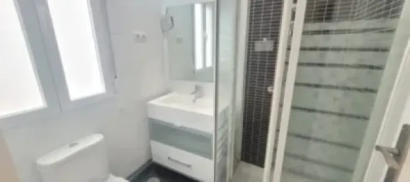 3 bedrooms Apartment in Madrid, Spain No. 178837 4