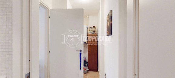 1 bedroom Apartment in Turin, Italy No. 370471 9