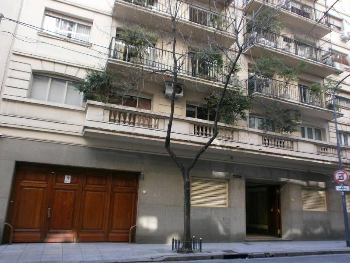 Apartamento de 2 dormitorios en Buenos Aires, Argentina No. 92404