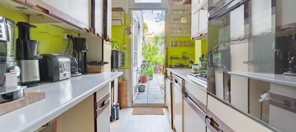 3 bedrooms Apartment in Paris, France No. 179988 10