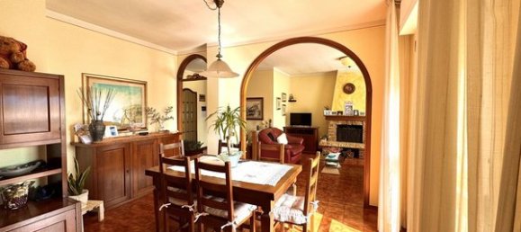 Apartamento de 4 habitaciónes en Montemurlo, Italy No. 39165 11