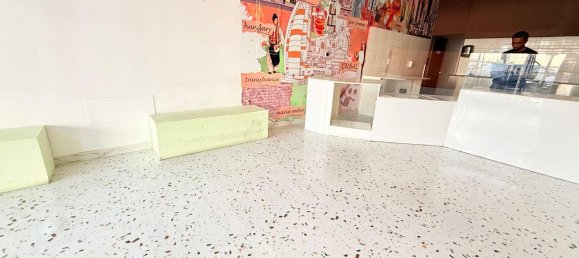 Laden in Al Majaz, UAE 111m², Nr. 104323 11