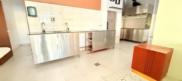 Laden in Al Majaz, UAE 111m², Nr. 104323 10