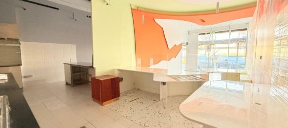 Laden in Al Majaz, UAE 111m², Nr. 104323 9