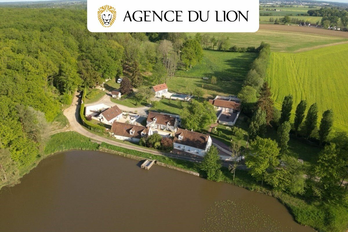 Casa de 10 divisões em Manou, France N.º 156804