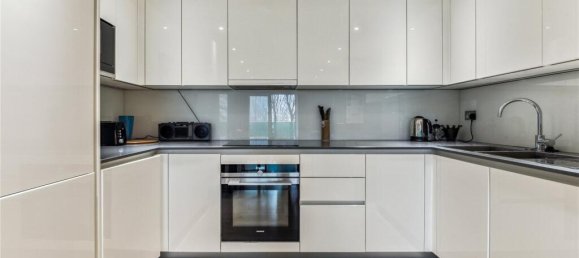 3 bedrooms Apartment in London, United Kingdom No. 5238 2