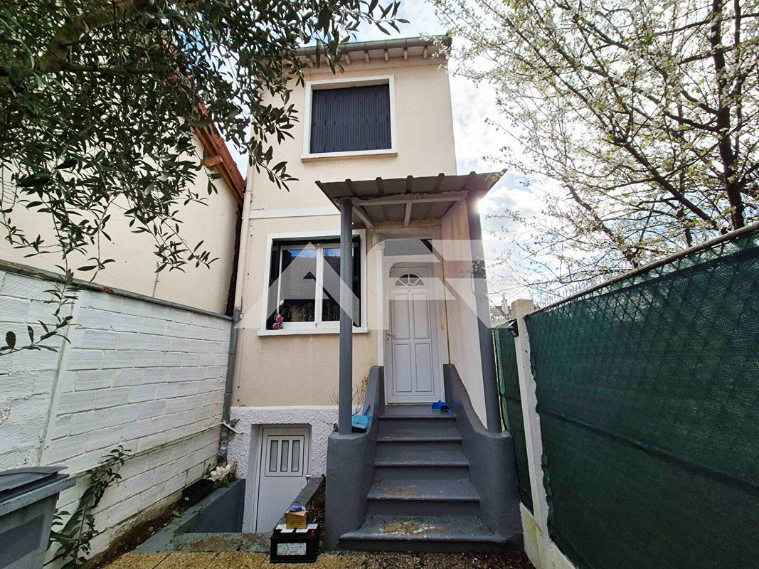 2 Schlafzimmer Haus in Chatou, France, Nr. 163105