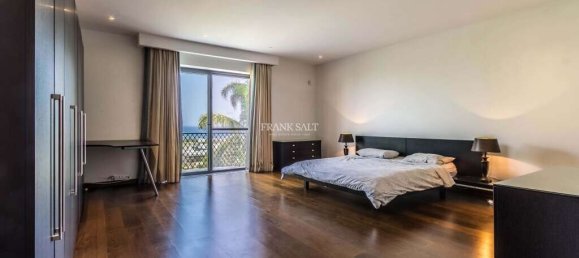 4 bedrooms Villa in Bahar ic-Caghaq, Malta No. 8742 12