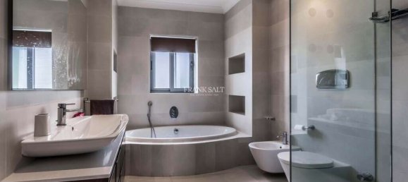 4 bedrooms Villa in Bahar ic-Caghaq, Malta No. 8742 14