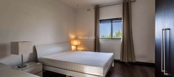 4 bedrooms Villa in Bahar ic-Caghaq, Malta No. 8742 16