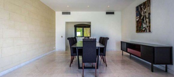 4 bedrooms Villa in Bahar ic-Caghaq, Malta No. 8742 8