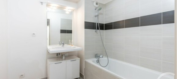 2 bedrooms Apartment in La Queue-en-Brie, France No. 324593 8