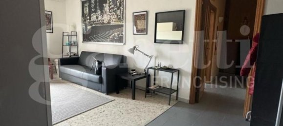 3 bedrooms Apartment in Torre Annunziata, Italy No. 340050 4