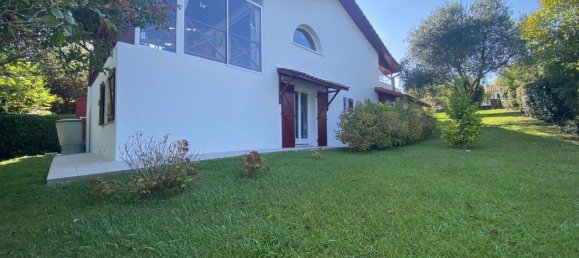 3 bedrooms House in Lahonce, France No. 99627 14