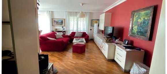 3-salle Appartement à Fiumicino, Italy No. 190065 6