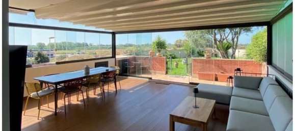 3-salle Appartement à Fiumicino, Italy No. 190065 9