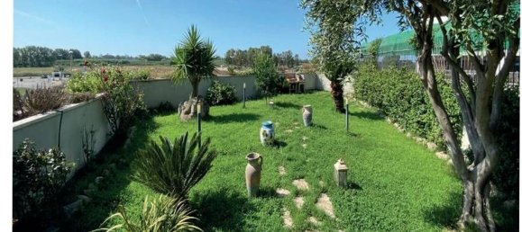 3-salle Appartement à Fiumicino, Italy No. 190065 28